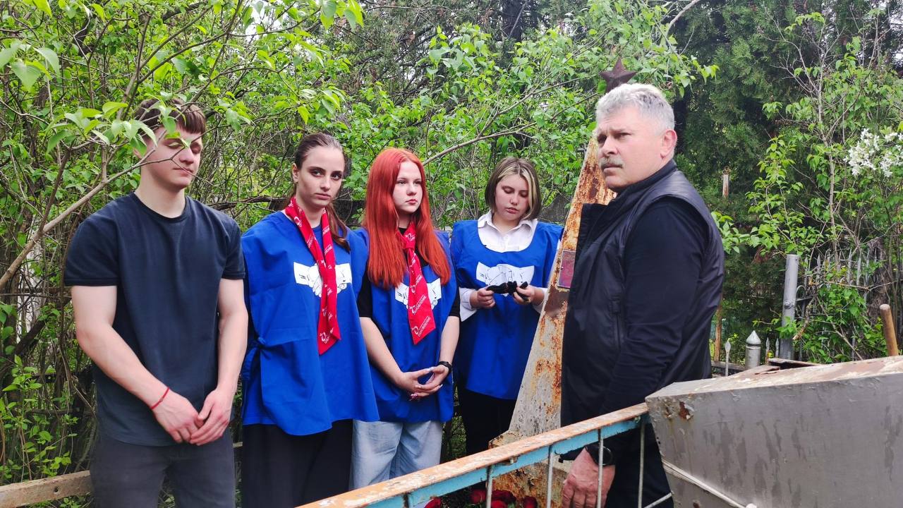 photo_5192830274109565399_y.jpg